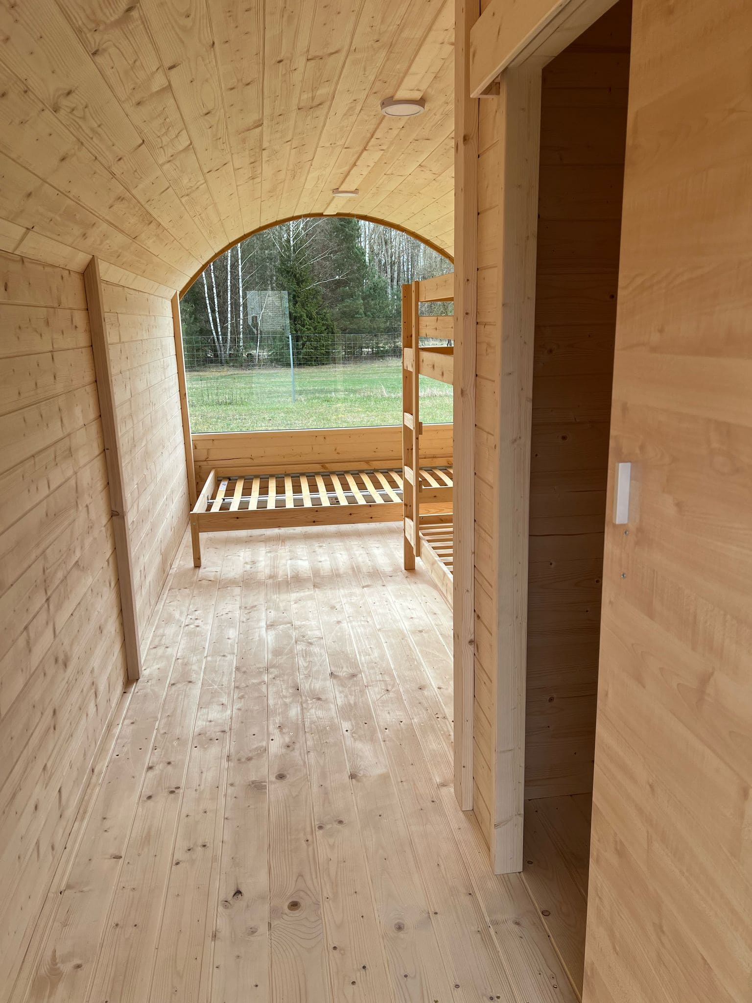 Pirties vidus su langu